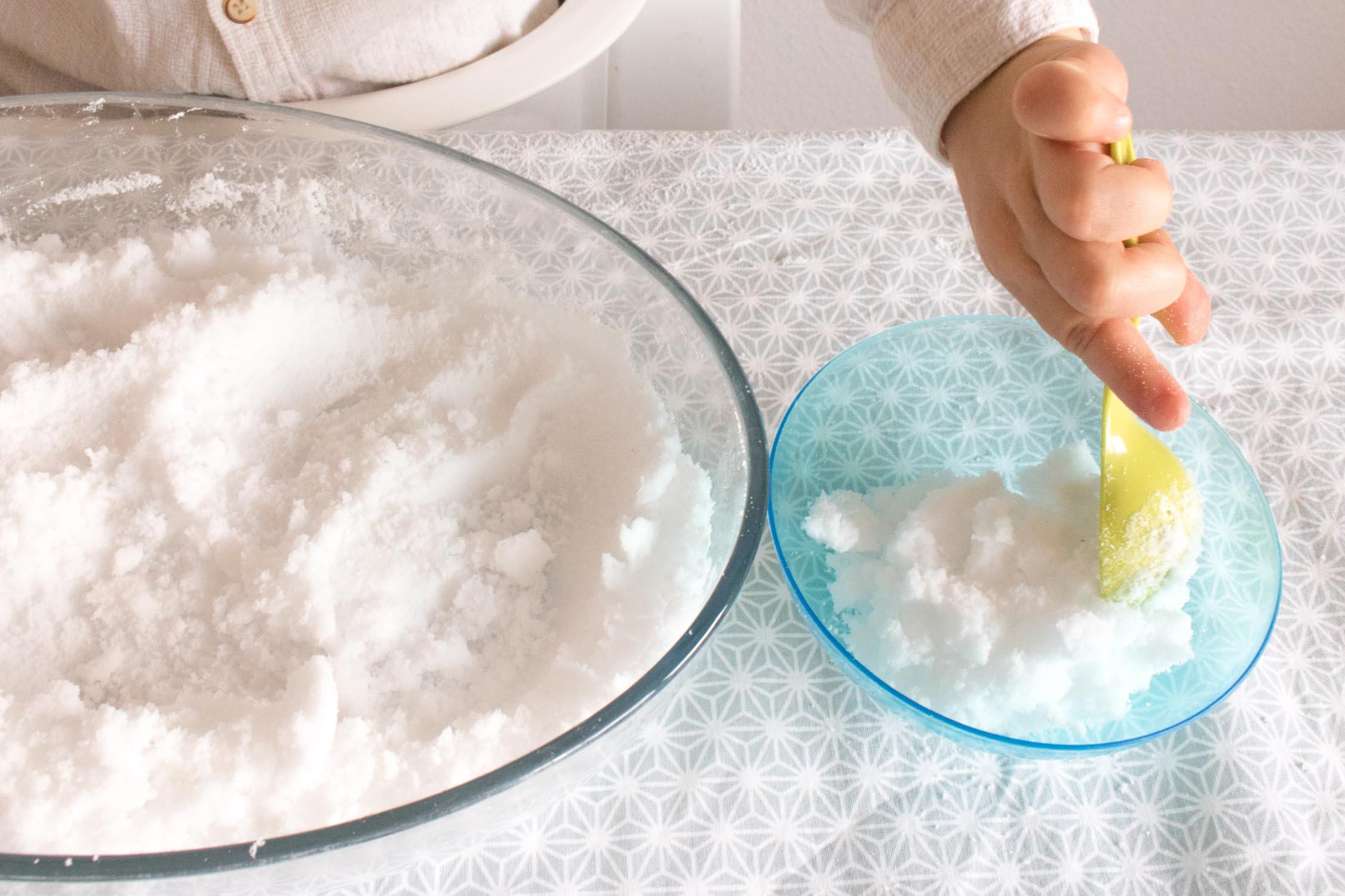 Cómo hacer nieve artificial y 8 ideas para jugar